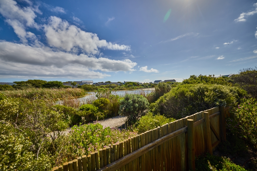 5 Bedroom Property for Sale in Lake Michelle Western Cape